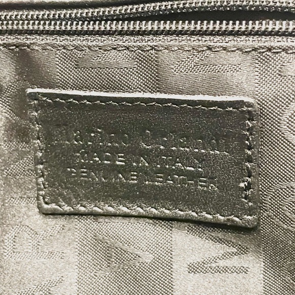 NWOT MARINO ORLANDI Leather Vintage Black Crocodile Embossed Print Clutch - Picture 10 of 13